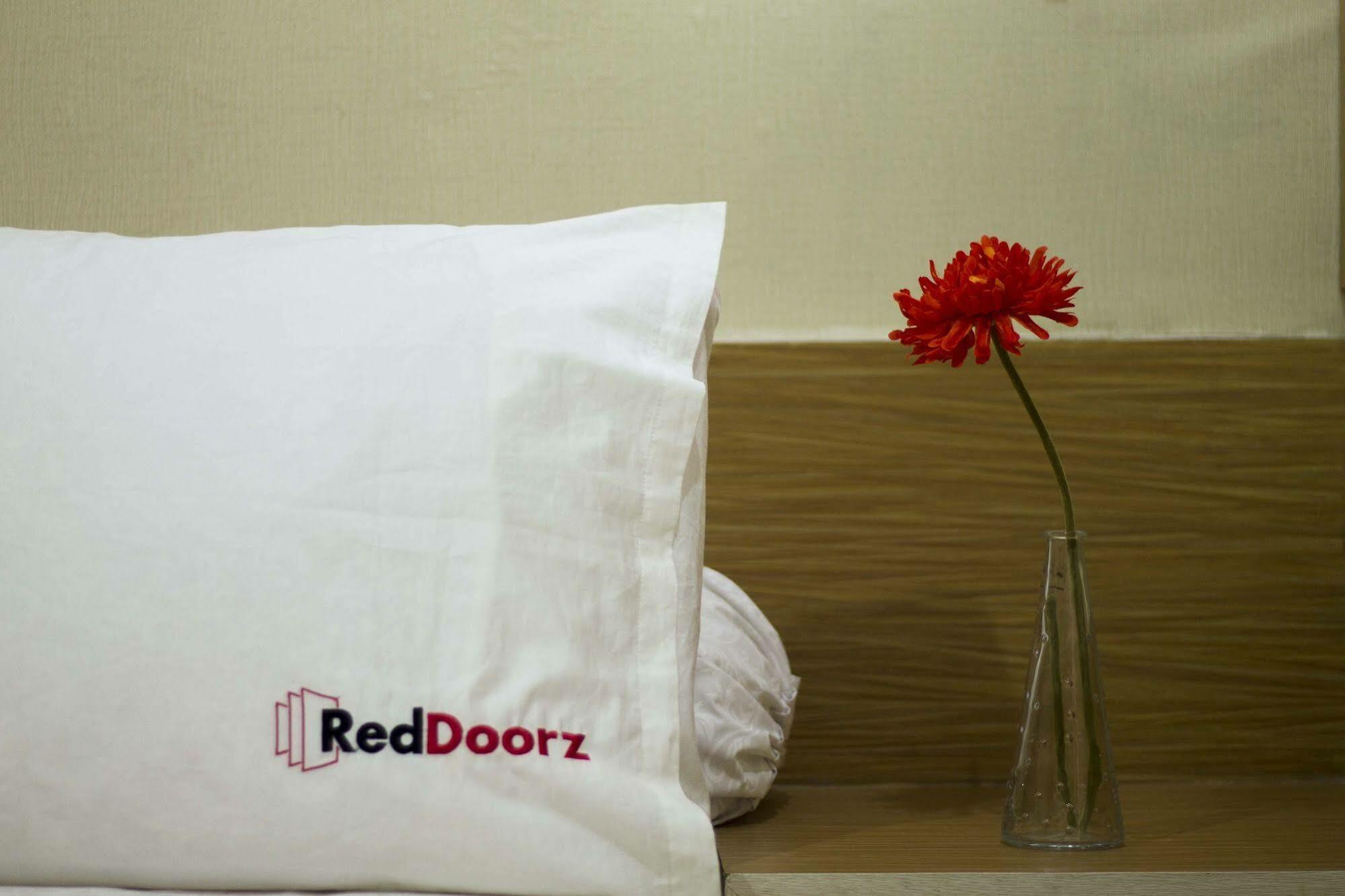 Reddoorz @ Umalas Hotel Seminyak Buitenkant foto